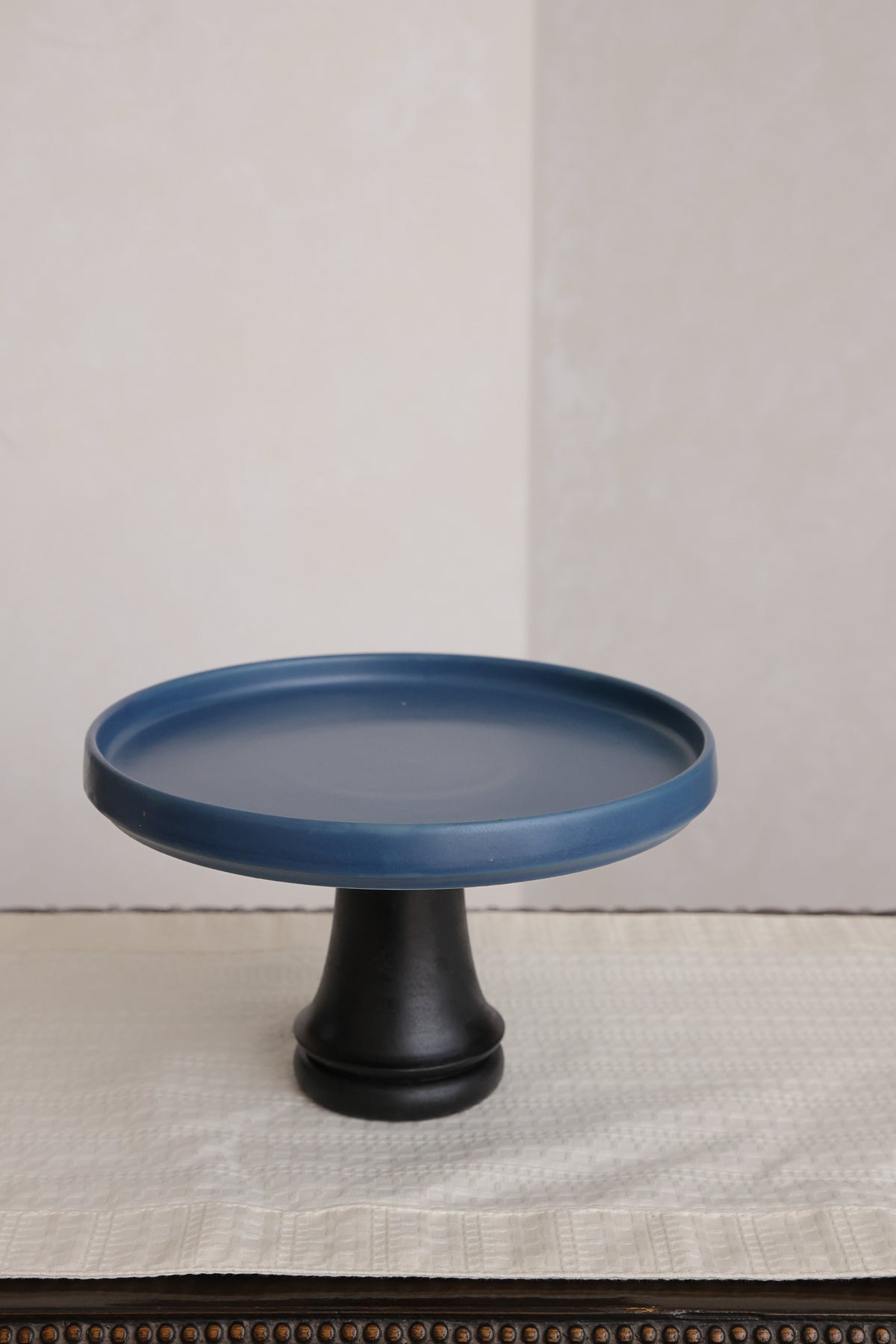 Nile ceramic and wood platter