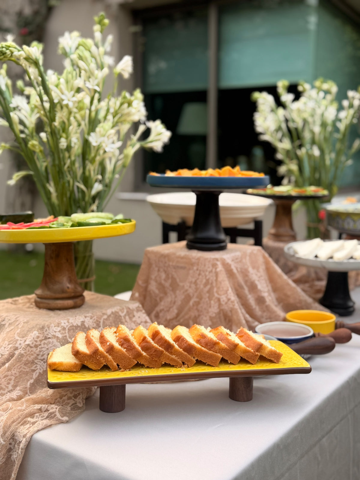 Nile ceramic and wood platter